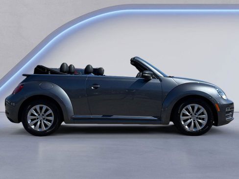 Used 2019 Volkswagen Beetle 2.0T S image 2