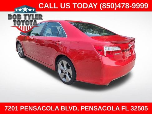 Used 2014 Toyota Camry SE w/ Moonroof Package FWD image 1