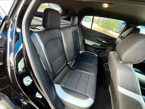 Used 2024 Buick Envista Preferred w/ Convenience I Package FWD image 20