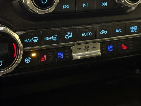 Used 2021 Ford F150 Lariat w/ Equipment Group 502A High image 31