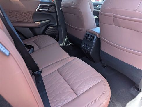 New 2025 Mitsubishi Outlander SEL image 9