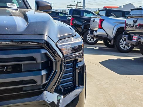 New 2026 Toyota Tacoma SR5 image 11