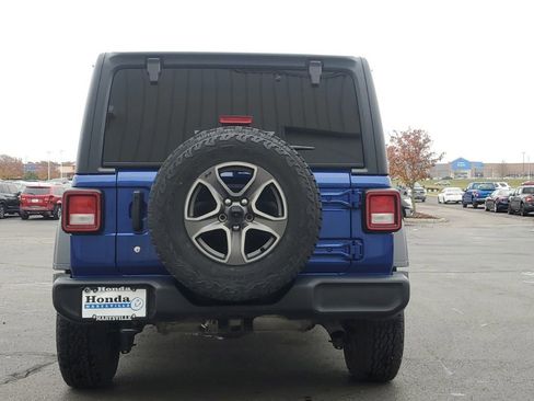 Used 2019 Jeep Wrangler Unlimited Sport S image 6