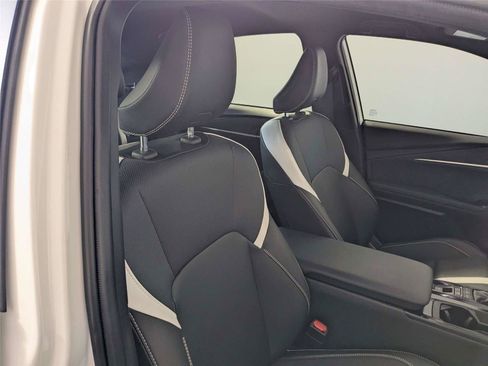 Certified 2025 Toyota Camry SE FWD image 32
