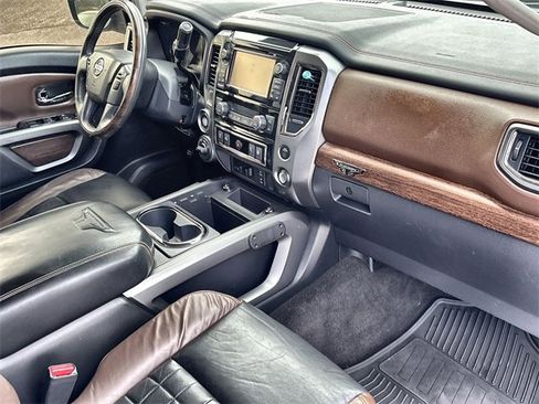 Used 2017 Nissan Titan Platinum Reserve image 23