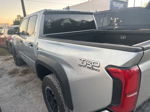 Used 2024 Toyota Tacoma TRD Off-Road image 3
