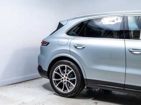New 2026 Porsche Cayenne AWD/4WD image 11