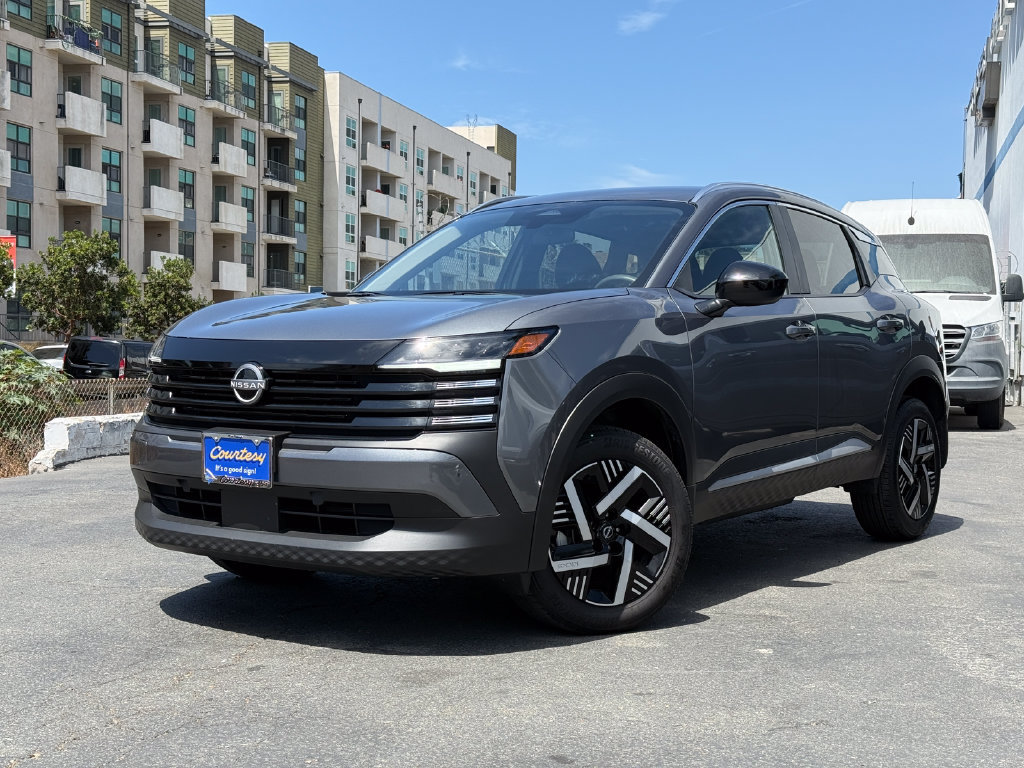Used 2026 Nissan Kicks SV FWD image 2