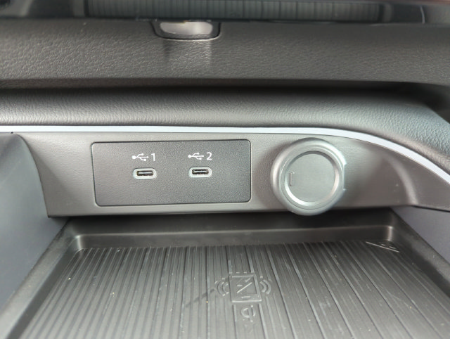 Used 2026 Nissan Sentra SR w/ Floor Mat Package FWD image 57