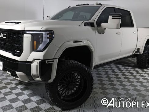 Used 2026 GMC Sierra 2500 AT4X image 1