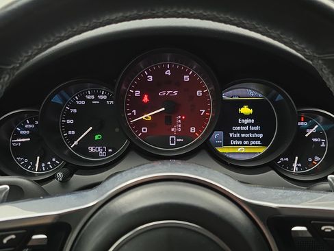 Used 2016 Porsche Cayenne GTS image 19