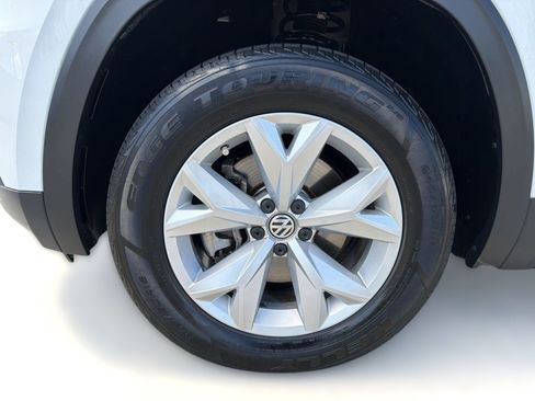 Used 2018 Volkswagen Atlas SEL FWD image 12