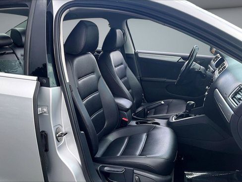 Used 2014 Volkswagen Jetta SE FWD image 27