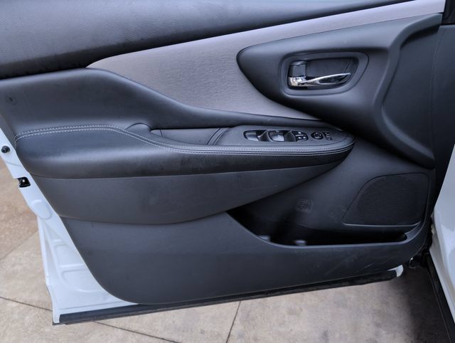 Used 2023 Nissan Murano SV w/ SV Midnight Edition Package AWD/4WD image 11