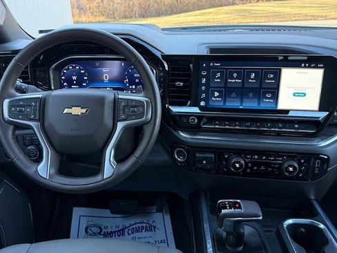 Used 2024 Chevrolet Silverado 1500 LTZ AWD/4WD image 10
