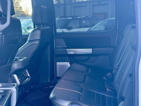 Used 2024 Ford F250 Platinum image 15