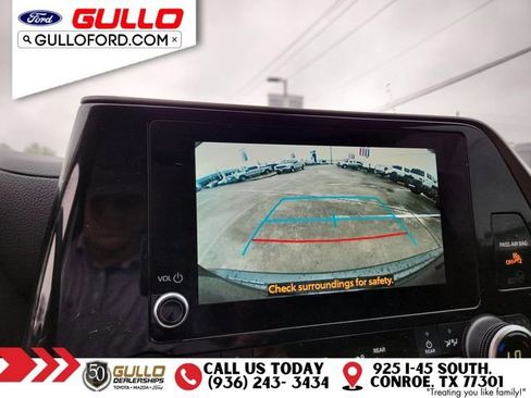 Used 2024 Toyota Highlander XLE AWD/4WD image 26