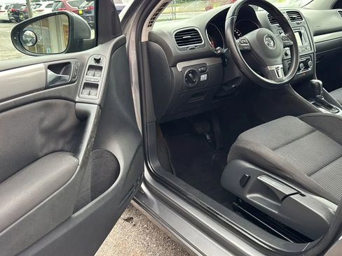 Used 2013 Volkswagen Golf TDI FWD image 9