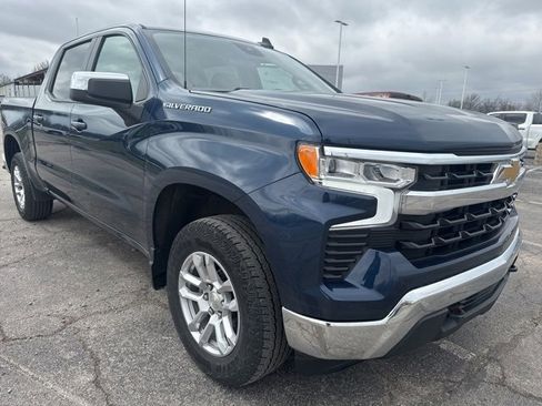 Used 2022 Chevrolet Silverado 1500 LT image 1