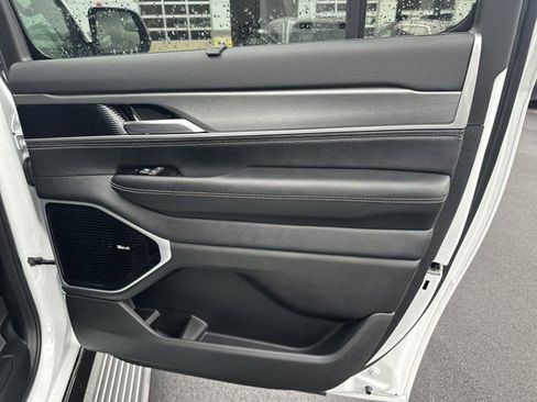 New 2026 Jeep Grand Wagoneer L Limited AWD/4WD image 17