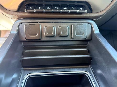 Used 2018 GMC Sierra 1500 Denali w/ Denali Ultimate Package image 37