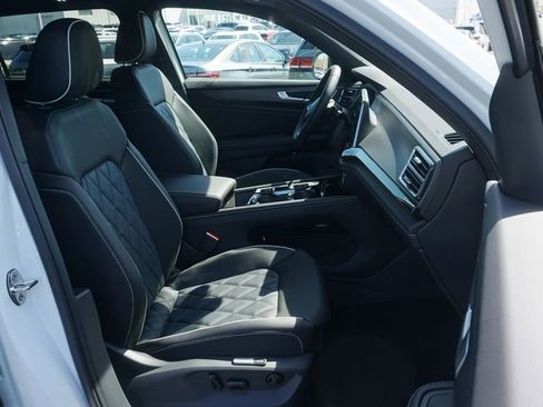 New 2026 Volkswagen Atlas Cross Sport SEL Premium R-Line AWD/4WD image 10