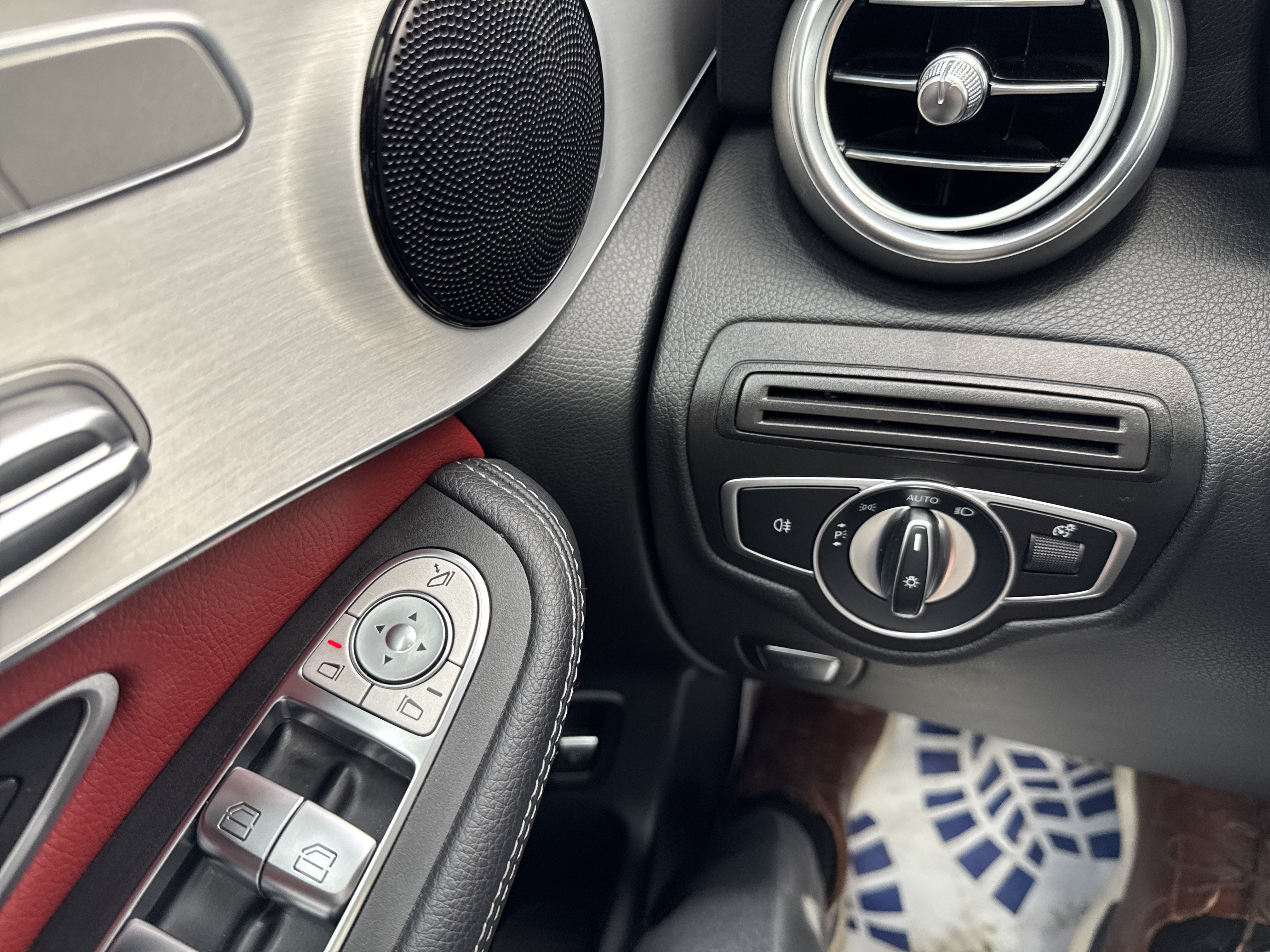 Used 2022 Mercedes-Benz GLC 300 image 31