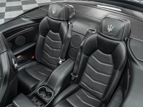 Used 2014 Maserati GranTurismo Convertible RWD image 16
