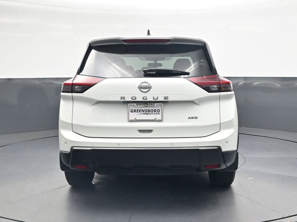 Used 2025 Nissan Rogue S AWD/4WD image 7