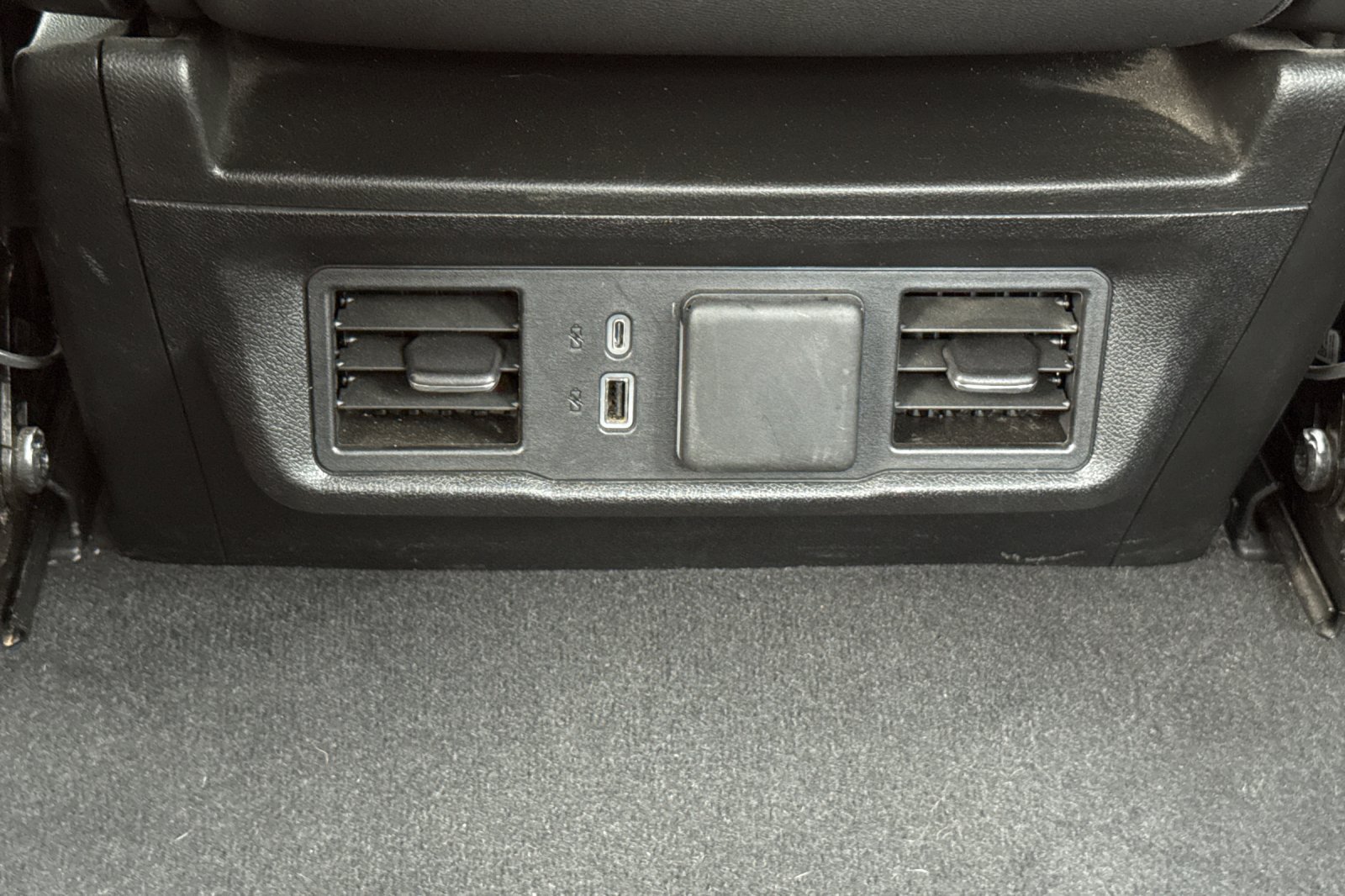 Used 2025 GMC Sierra 1500 SLT AWD/4WD image 39