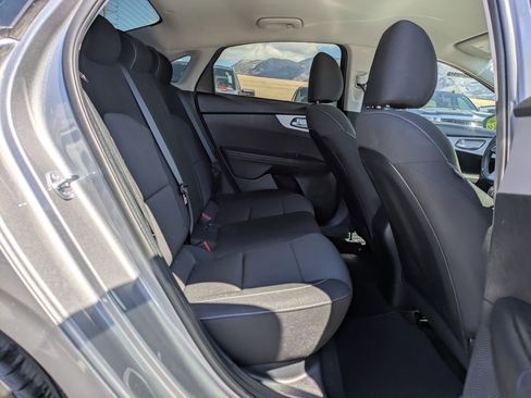 Used 2024 Kia Forte LXS w/ LXS Technology Package FWD image 31