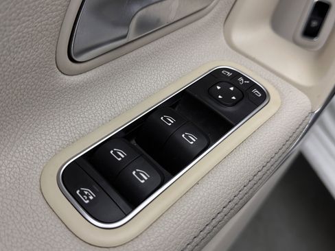 Used 2020 Mercedes-Benz CLA 250 image 13