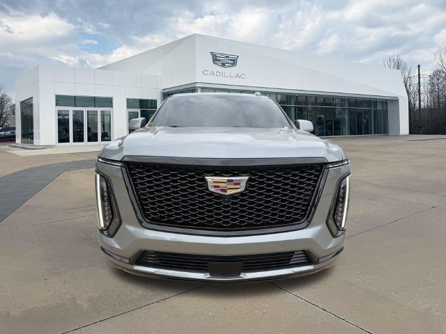 Certified 2025 Cadillac Escalade Sport w/ LPO, Floor Liner Package AWD/4WD image 8
