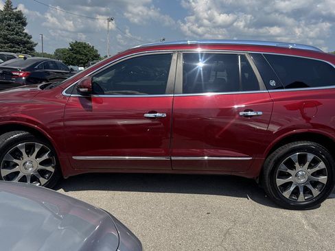 Used 2017 Buick Enclave Leather w/ Enclave Sport Touring Edition FWD image 5