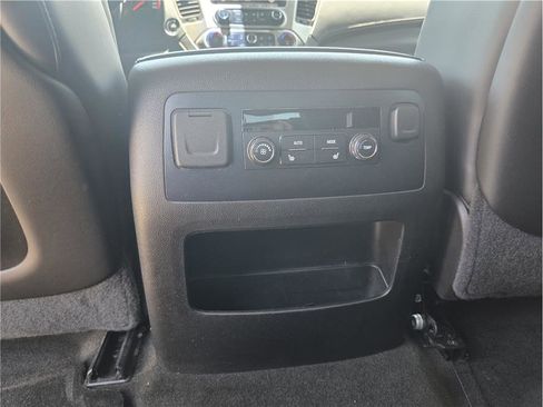 Used 2015 GMC Yukon Denali w/ Premium Package RWD image 12