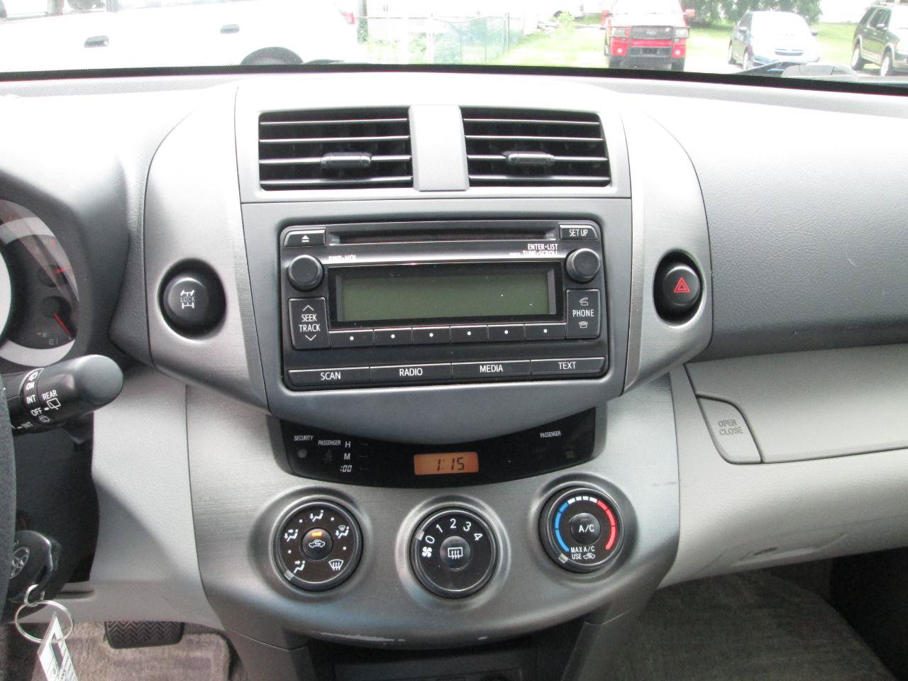 Used 2012 Toyota RAV4 4WD w/ Upgrade Value Pkg image 27
