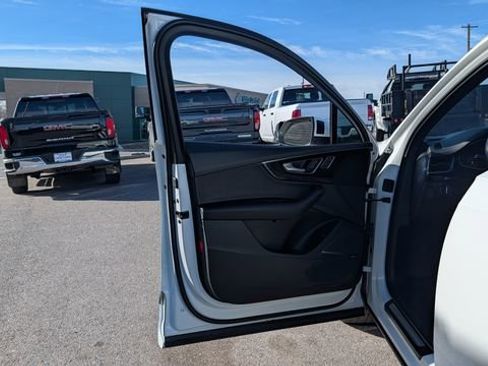 Used 2017 Audi Q7 3.0T Premium Plus image 35