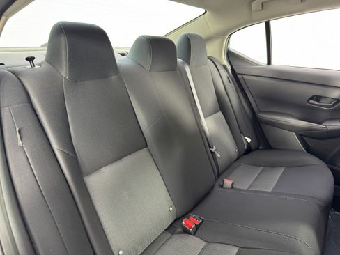 Used 2024 Nissan Sentra SV image 32