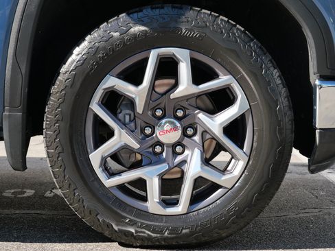 Used 2024 GMC Sierra 1500 SLT w/ SLT Premium Package AWD/4WD image 41