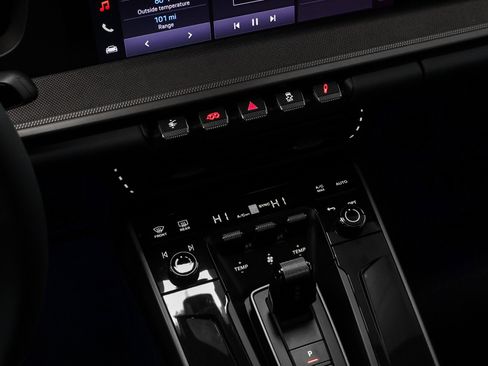 Used 2025 Porsche 911 Carrera image 47