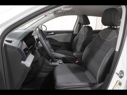 Certified 2023 Volkswagen Taos SE AWD/4WD image 5