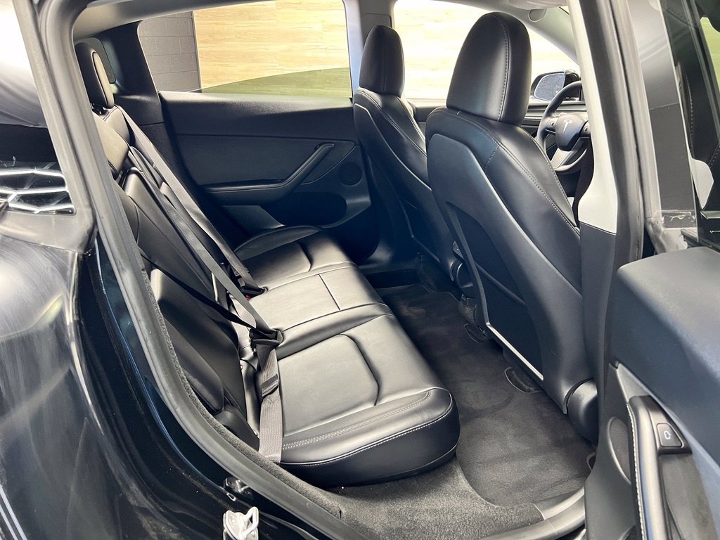 Used 2023 Tesla Model Y Performance AWD/4WD image 18