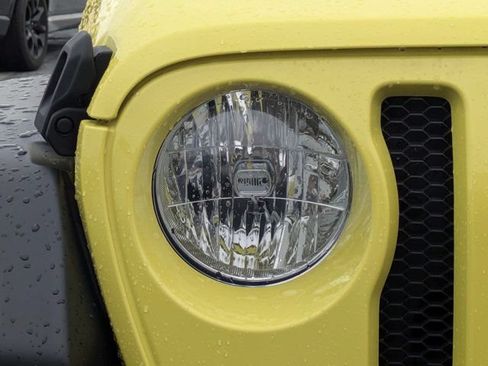 Used 2023 Jeep Wrangler Sport AWD/4WD image 9