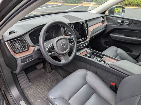 Used 2023 Volvo XC60 T8 Plus AWD/4WD image 9