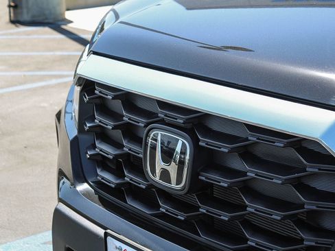 Certified 2025 Honda Passport EX-L image 6