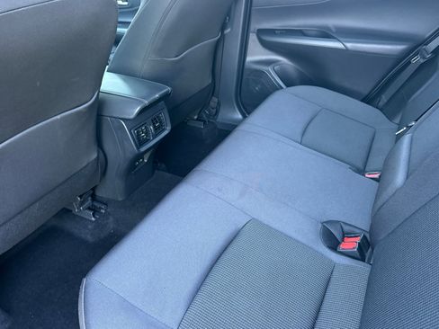 Used 2024 Toyota Venza LE AWD/4WD image 12