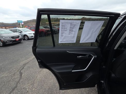 Used 2025 Toyota RAV4 XLE image 26