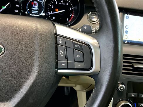 Used 2018 Land Rover Discovery Sport HSE AWD/4WD image 23