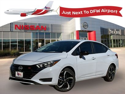 New 2025 Nissan Versa SR w/ Trunk Package