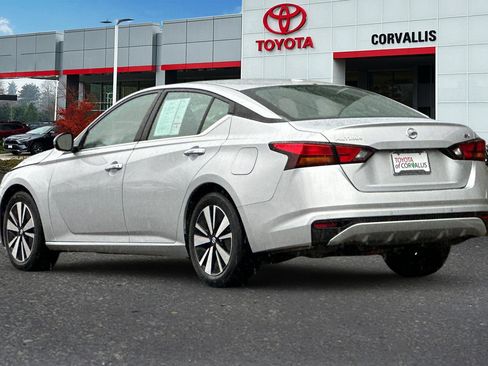 Used 2021 Nissan Altima 2.5 SV image 6